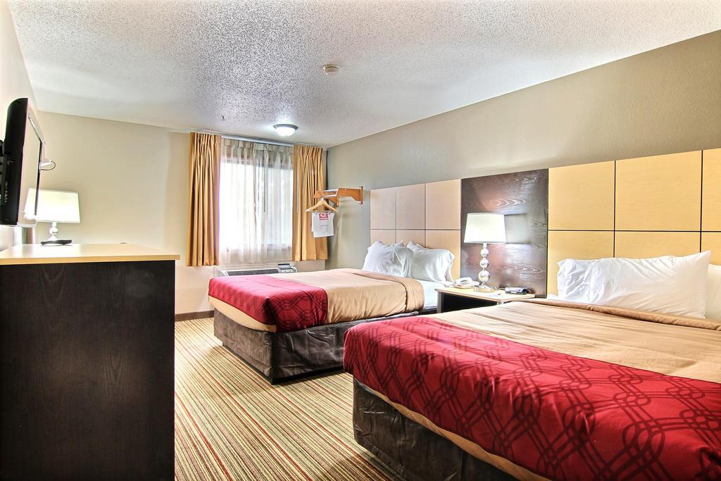 Econo Lodge Grand Forks Eksteriør bilde
