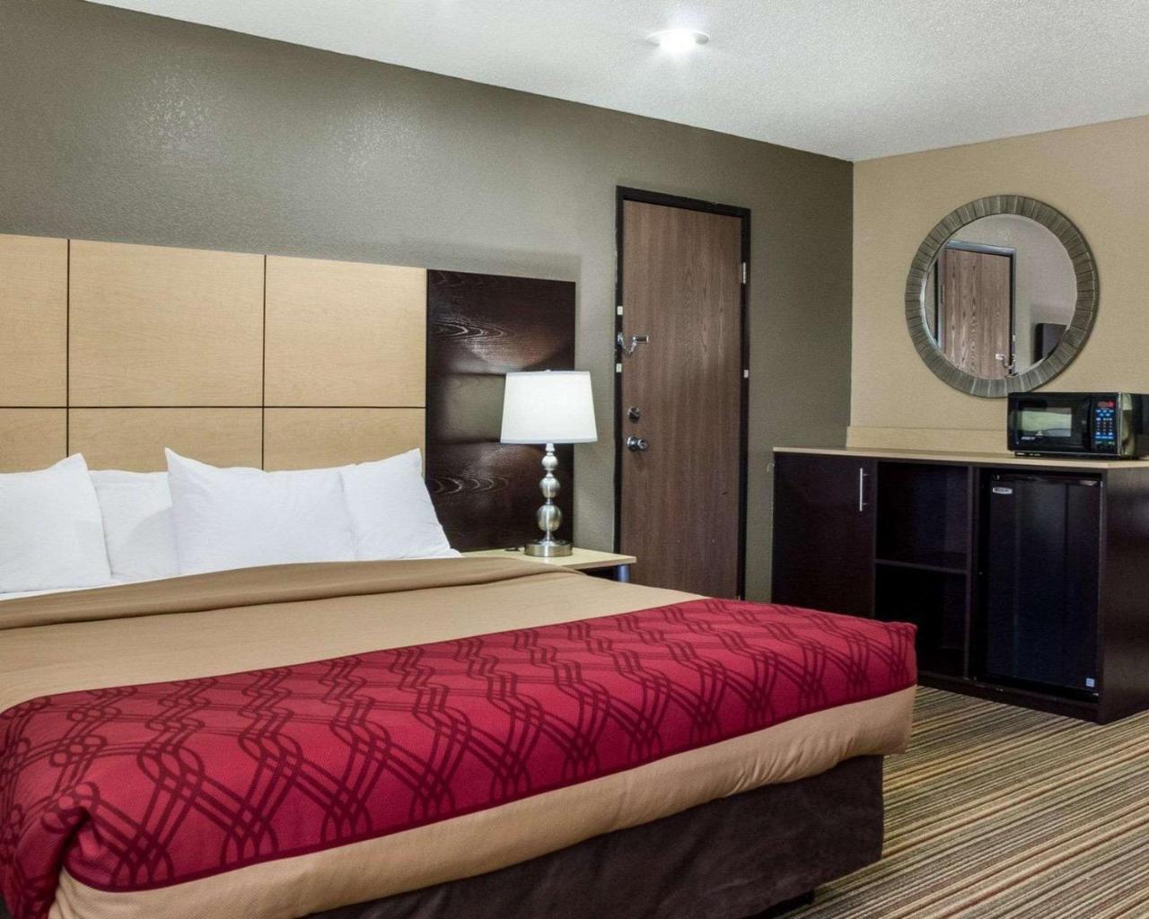 Econo Lodge Grand Forks Eksteriør bilde